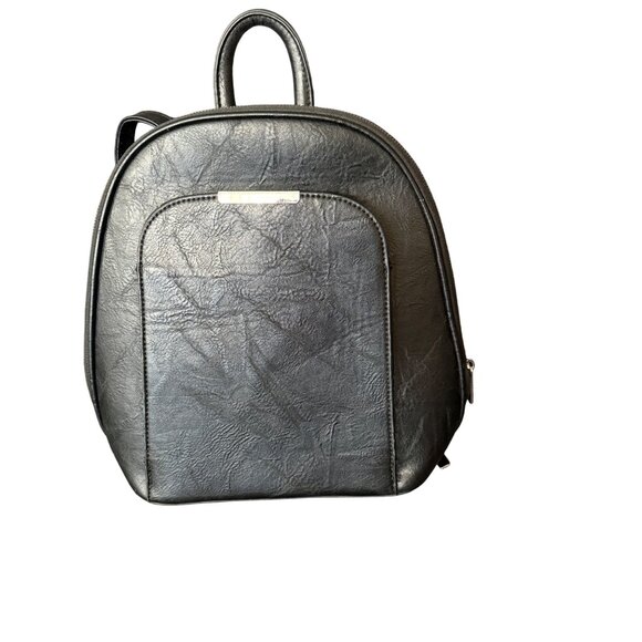 Black Leather Convertible Backpack Shoulder Bag With Adjustable Straps - Picture 7 of 7